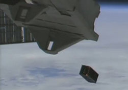 「きぼう」から超小型衛星3機放出に成功！
