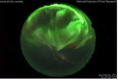 オーロラが爆発するとヴァン・アレン帯の電子が上空65kmにまで侵入する