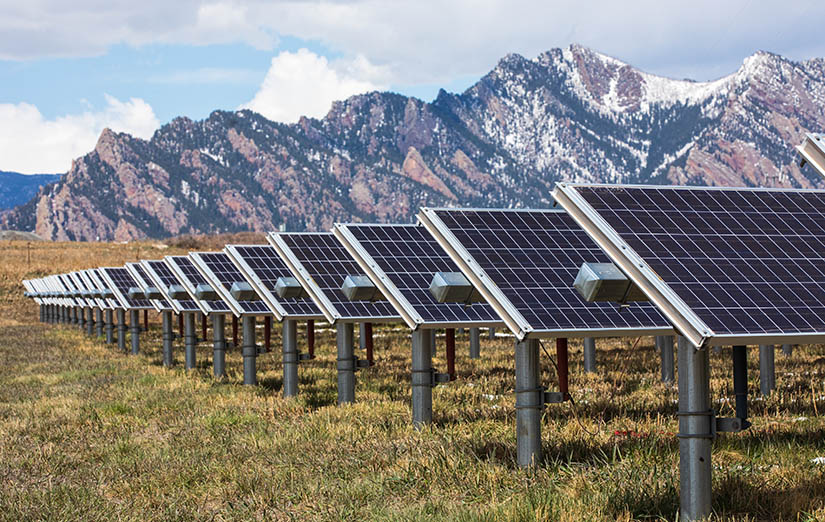 ソーラーパネルの間隔を広げるとメリットがある(Increased Spacing of Solar Panels Comes With Benefits)