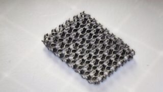 新たな3Dプリント技術で超強靭材料を生成（New 3D printing method ‘grows’ ultra-strong materials）