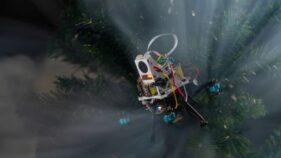 コウモリに着想を得た捜索救助用ドローンを開発（How tiny drones inspired by bats could save lives in dark and stormy conditions）